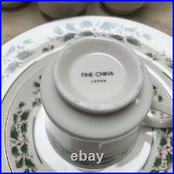 18 Fine China of Japan Dinner Plates Cups & Saucer Christmas Holly Gold Rim