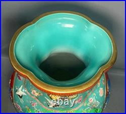 18''Qing Qianlong Enamel Colour Porcelain Gold Mountain Water Bottle Vase Pair