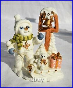 2001 Grandeur Noel Collector's Porcelain 5pc Snowman Family Set White Gold Decor