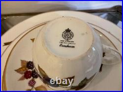30 pcs Royal Worcester China Evesham Fruits Gold Rim Pattern England Porcelain