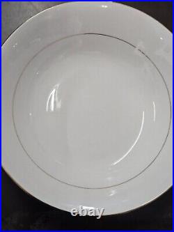 42 Piece VTG Cups & Saucers 1997 Sakura Classic Gold Fine China Porcelain White