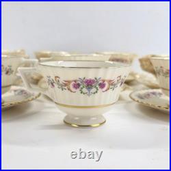 53 Pieces Lenox Cinderella V308 Fluted Edge Gold Trim Service For 8
