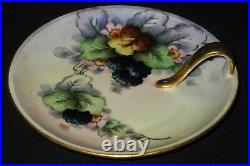 ANTIQUE HP NAPPY ROUND withSLANT GOLD HANDLE BLACKBERRY PATTERN GERMANY 6DIA