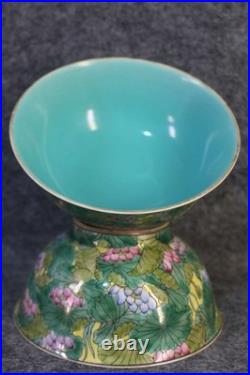 A Pair Chinese Pastel Porcelain Gilded Hand Painted Lotus Pattern Bowls 8565