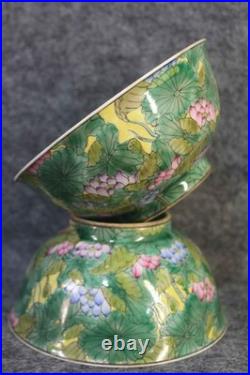 A Pair Chinese Pastel Porcelain Gilded Hand Painted Lotus Pattern Bowls 8565