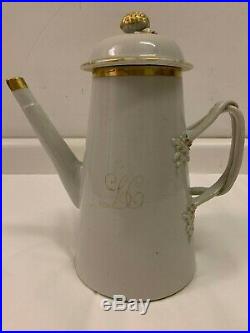 Antique Chinese Export Porcelain Lighthouse White and Gold Coffee Pot, ca 1770