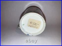 Antique Early Imari porcelain cup