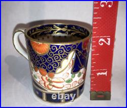 Antique Early Imari porcelain cup