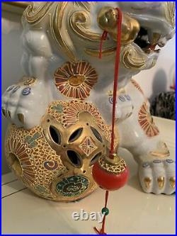 Antique Japanese Porcelain Lion Foo Dog Figurine gold trim thick mold -11