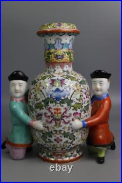 Beautiful Chinese famille rose porcelain Two people embracing gilded vase