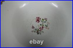 Beautiful Chinese gilded rose medallion porcelain bowl