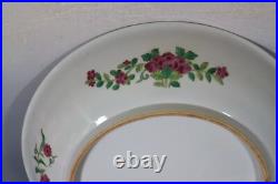 Beautiful Chinese gilded rose medallion porcelain plate