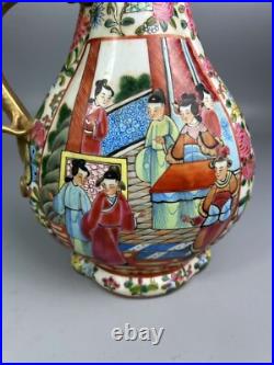 Beautiful chinese porcelain gilded rose medallion of teapot Beautiful chinese porcelain gilded rose medallion of teapot