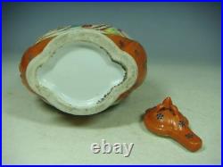 Beautiful chinese porcelain gilded rose medallion of teapot
