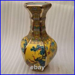 China Old Porcelain yellow Enamel Golden hexagonal flower and bird pattern Vase