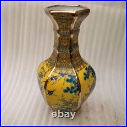 China Old Porcelain yellow Enamel Golden hexagonal flower and bird pattern Vase