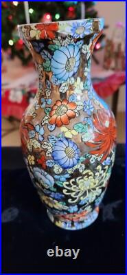China's Last Dynasty Qianlong Qing Famille Rose Golden Gilded Vase-Antique-Yl China's Last Dynasty Qianlong Qing Famille Rose Golden Gilded Vase-Antique-Yl