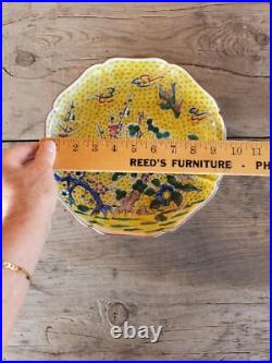 Chinese Porcelain 9.5 Dia Yellow Bird Bonsai Tree Flowers Vivid Decorator Plate