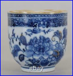 Chinese Porcelain Cup Blue White Flowers with Gold Gilt Circa 1770 Qianlong