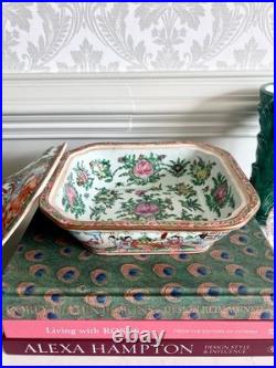 Chinese Rose Medallion Tureen Porcelain Chinoiserie Floral Gold Gilt Chinese Rose Medallion Tureen Porcelain Chinoiserie Floral Gold Gilt