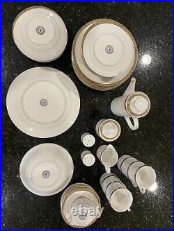 Command Performance Gold china set