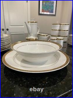 Command Performance Gold china set