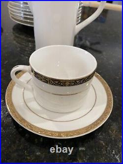 Command Performance Gold china set