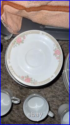 Crown Vintage Ming Fine China Cristina 1392 37 Piece Set Gold Trimming Porcelain