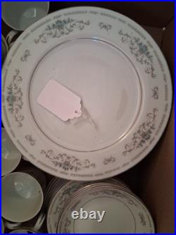 Diane Fine Porcelain China Dinner Set Floral Basket White Blue Gold Japan 36 Diane Fine Porcelain China Dinner Set Floral Basket White Blue Gold Japan 36