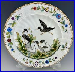 EXCELLENT HEREND ANTIQUE Swan 8.25 Raised Bird Plate with Gold Edging Amazing