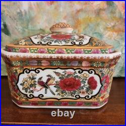 FABULOUS Vintage Porcelain Rose Canton Lidded Box with Acorn Finial Reds/Golds