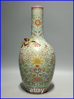 G Beautiful Chinese famille rose porcelain gilded vase G Beautiful Chinese famille rose porcelain gilded vase