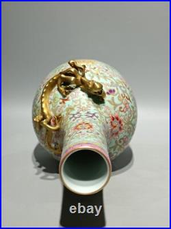 G Beautiful Chinese famille rose porcelain gilded vase G Beautiful Chinese famille rose porcelain gilded vase