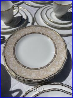 HUGE 76 Piece Lot Set Wedgwood Crown Gold 24k Dinnerware China Settings Plates