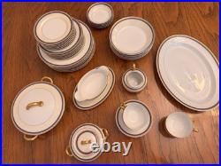 Haviland & Co. Grecian Porcelain China White/Blue/Gold Key Pattern 1840s France
