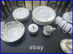 Hutschenreuther Bavaria Laurel Gold Rim Fine China 45 Piece Set