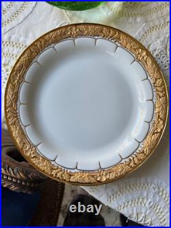 Meissen Gold Leaf Vintage 10-5 Dinner plates (4) Meissen Gold Leaf Vintage 10-5 Dinner plates (4)