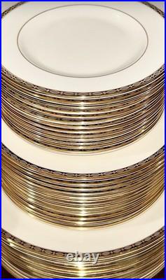Minton St. James Bone China Dinnerware Svc for 14 70Pcs Blue 22k Gold England