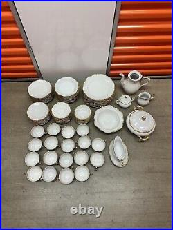 Mitterteich Bavaria Golden Lark Dinner Service 99 pieces