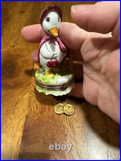 Mother Goose With Gold Coins Character Limgoes