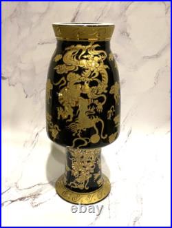 NIB VTG CHINESE BLACK & GOLD PORCELAIN VASE With WOOD STAND