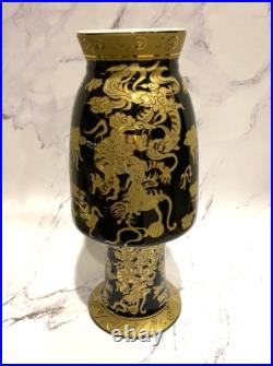 NIB VTG CHINESE BLACK & GOLD PORCELAIN VASE With WOOD STAND