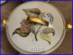 Noritake 82 -Piece China Set Made in Occupied Japan Service for 12 Gold Trim