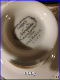 Noritake Valhalla #2799 Bone China Has Glossy Finish Cobalt And Gold Trim 40 Pc
