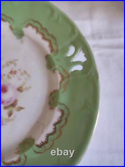 Pair Of Porcelain Plates With Openwork Floral Bouquet Decoration And Gilding Pair Of Porcelain Plates With Openwork Floral Bouquet Decoration And Gilding