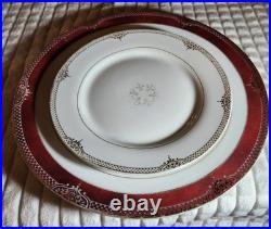 Pegasus China Set, Red And Gold, 50 Pc
