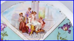 Porcelain Plate/ Tray/ Platter, Genre Scenes, Flowers, Gold, around 1900 K955