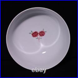 Qing famille rose porcelain bowl with gold-painted flower and bird patterns Qing famille rose porcelain bowl with gold-painted flower and bird patterns