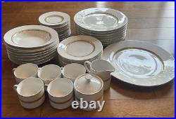 RETRONEU IMPERIAL GOLD SET Porcelain with 22K Gold Band. 44 Piece Service For 8 RETRONEU IMPERIAL GOLD SET Porcelain with 22K Gold Band. 44 Piece Service For 8