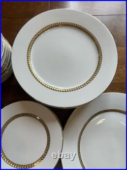 RETRONEU IMPERIAL GOLD SET Porcelain with 22K Gold Band. 44 Piece Service For 8 RETRONEU IMPERIAL GOLD SET Porcelain with 22K Gold Band. 44 Piece Service For 8